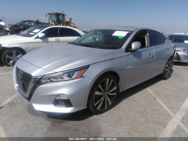 1N4BL4FW9KN304796 Nissan Altima 2.5 Platinum
