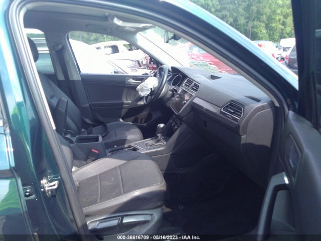 2019 VOLKSWAGEN TIGUAN SE/SEL/SEL R-LINE VIN: 3VV3B7AX5KM157732
