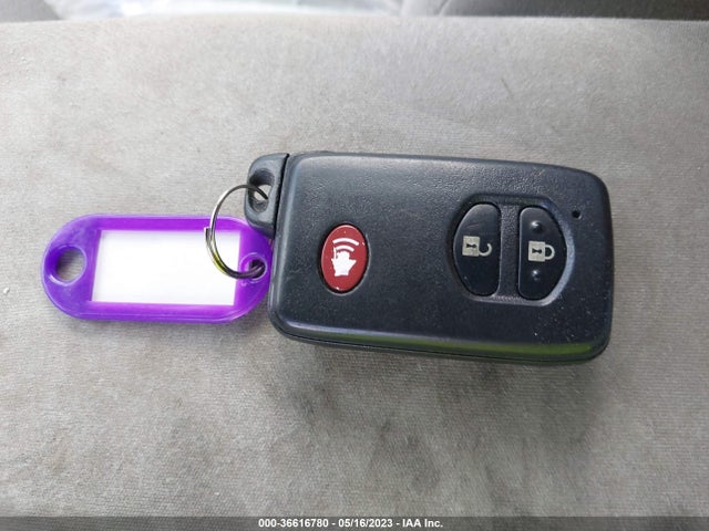 Toyota Prius Four/five/three/one/two 2014 JTDKN3DU2E1817254 Image 3