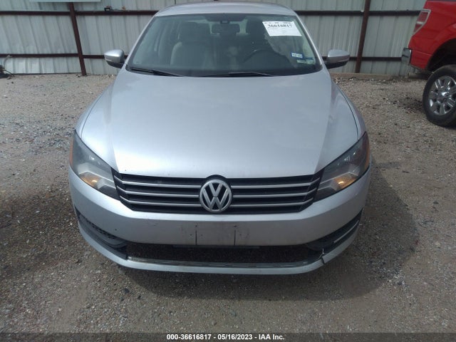 1VWAS7A38FC019822 Volkswagen Passat 1.8t Wolfsburg Ed