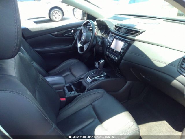 JN8AT2MT0HW137058 Nissan Rogue Sl