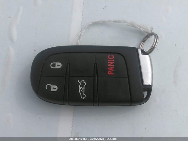 1C3CCCAB6GN125415 Chrysler 200 Limited