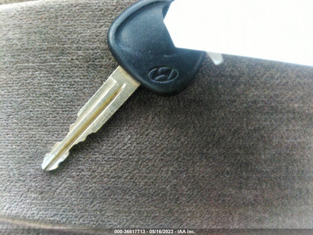 2004 HYUNDAI SONATA GLS/LX VIN: KMHWF35H14A003459