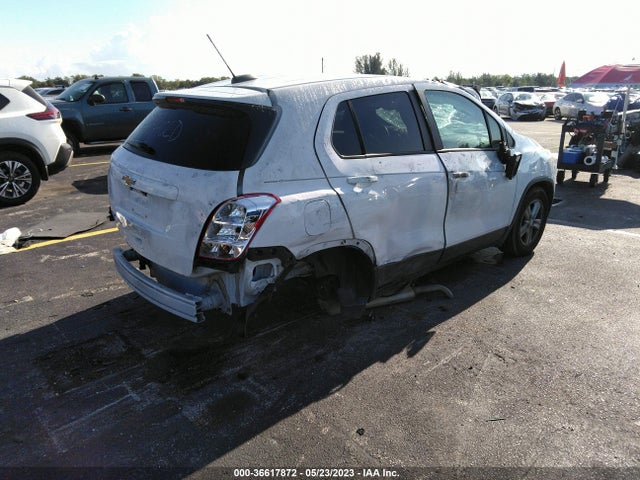 Chevrolet TRAX LS 2020 3GNCJKSB9LL127140 Image 4