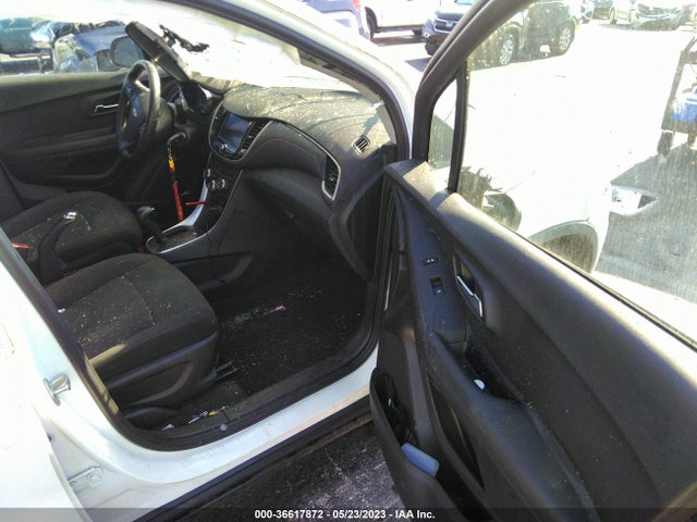 Chevrolet TRAX LS 2020 3GNCJKSB9LL127140 Image 5