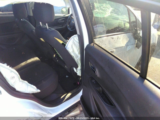 Chevrolet TRAX LS 2020 3GNCJKSB9LL127140 Image 8