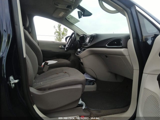 2C4RC1DG6HR711828 Chrysler Pacifica Touring