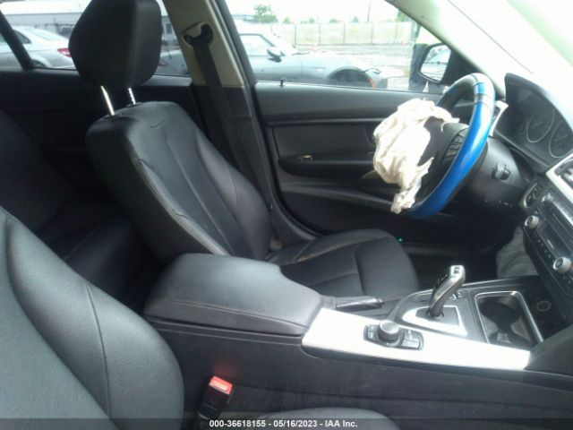 WBA3B1G50ENT00160 BMW 3 Series 320i