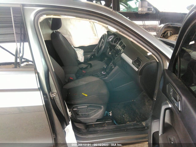 3VV1B7AX6JM146969 Volkswagen TIGUAN S