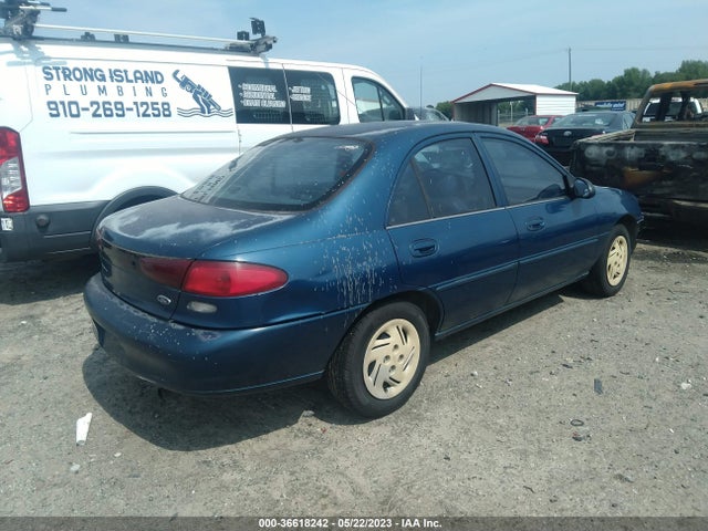 1998 FORD ESCORT SE VIN: 1FAFP13P0WW307782