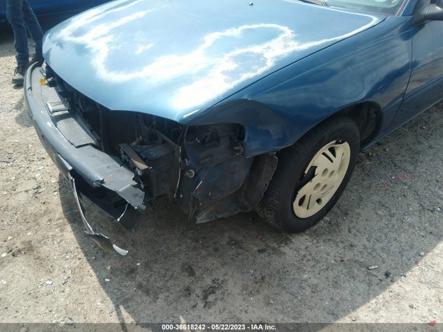 1998 FORD ESCORT SE VIN: 1FAFP13P0WW307782
