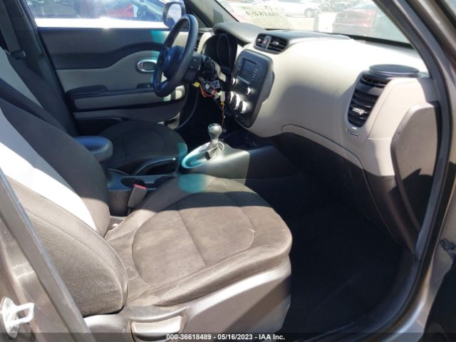 KNDJN2A26H7449977 KIA Soul Base