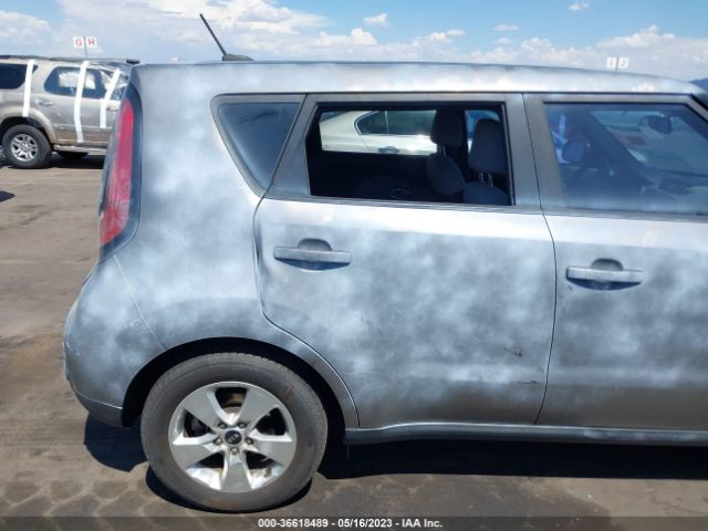 KNDJN2A26H7449977 KIA Soul Base