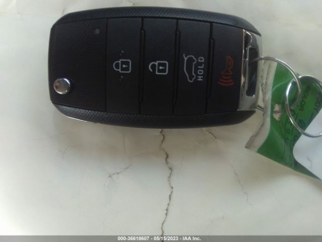5XYPGDA52JG410306 KIA Sorento Lx V6