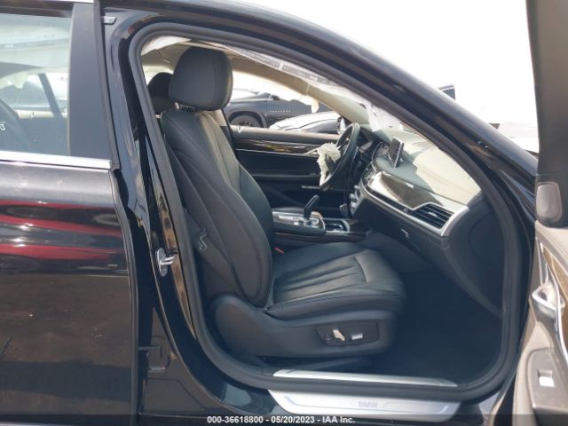 WBA7E2C56JG742721 BMW 7 Series 740i