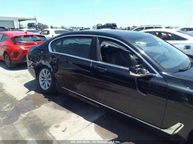 WBA7E2C56JG742721 BMW 7 Series 740i