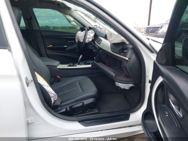 WBA3B1C5XFK139194 BMW 3 Series 320i