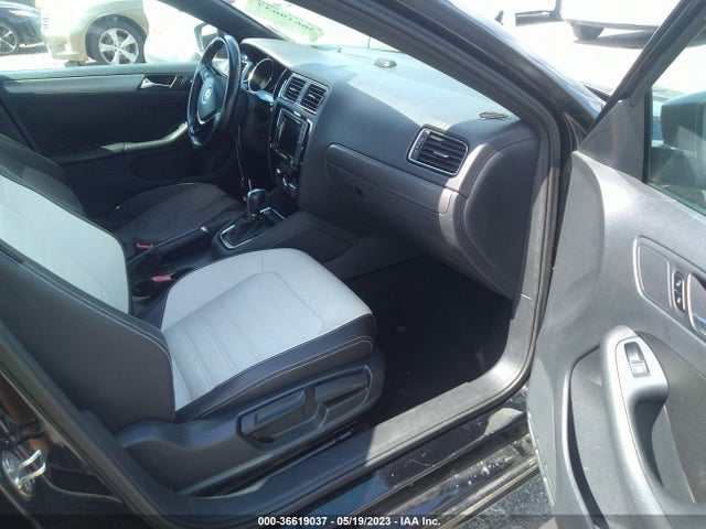 3VWD17AJ9GM402327 Volkswagen Jetta Sedan 1.8t Sport
