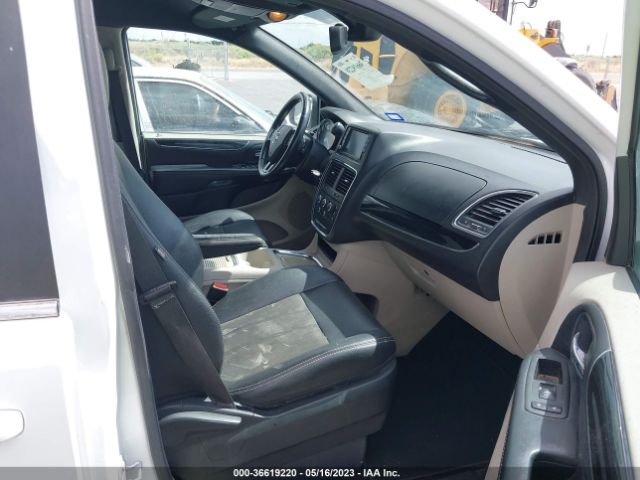 2C4RDGCG9KR562226 Dodge Grand Caravan Sxt