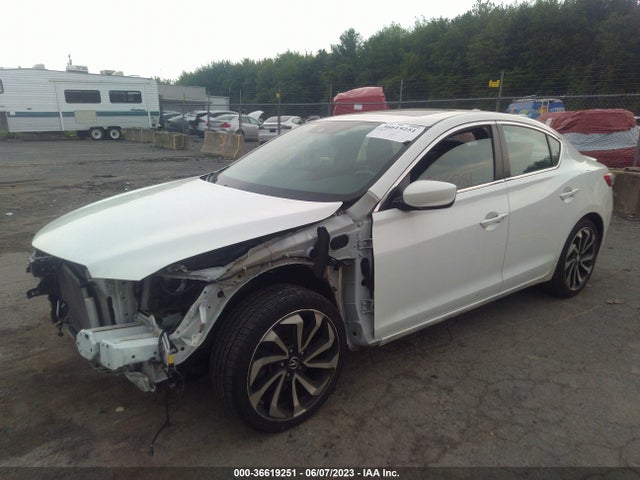 19UDE2F88HA002114 Acura Ilx W/premium