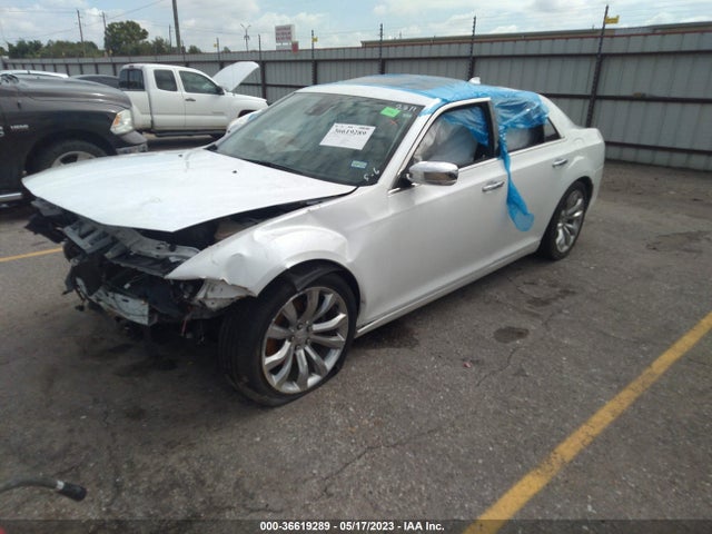 Chrysler 300 300c 2015 2C3CCAET9FH882811 Image 2