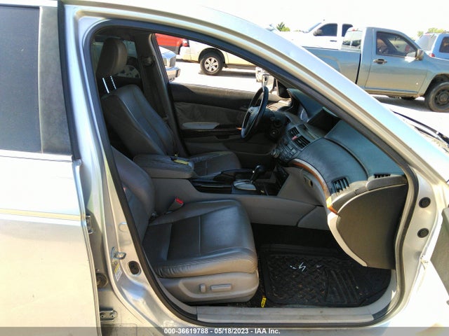 2011 HONDA ACCORD SDN EX-L VIN: 1HGCP3F8XBA032699