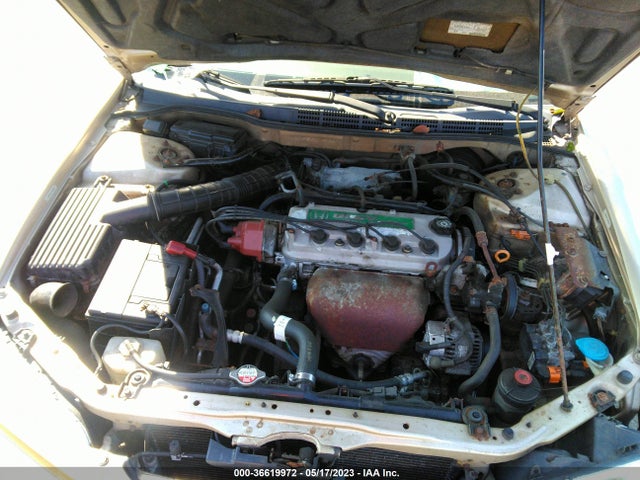 2000 HONDA ACCORD SDN EX W/LEATHER VIN: 1HGCG6684YA038914