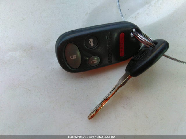 2000 HONDA ACCORD SDN EX W/LEATHER VIN: 1HGCG6684YA038914