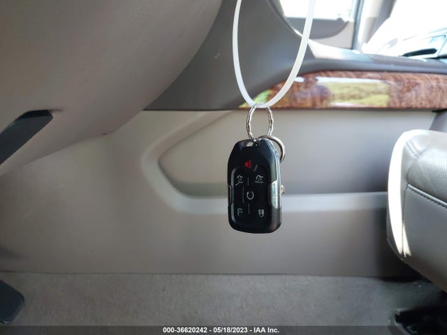Chevrolet Suburban Premier 2020 1GNSCJKC9LR212643 Image 11