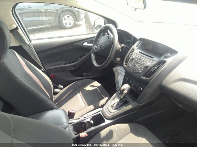 2017 FORD FOCUS SE VIN: 1FADP3F2XHL321762