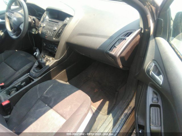 1FADP3F21GL377152 Ford FOCUS SE