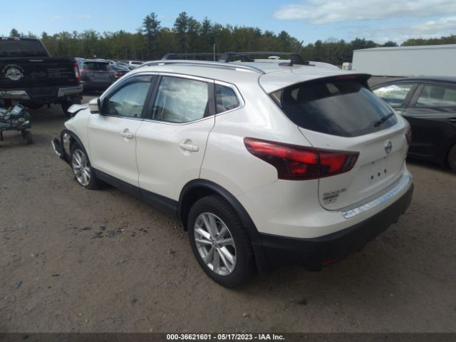 JN1BJ1CR4JW200211 Nissan Rogue Sport Sv
