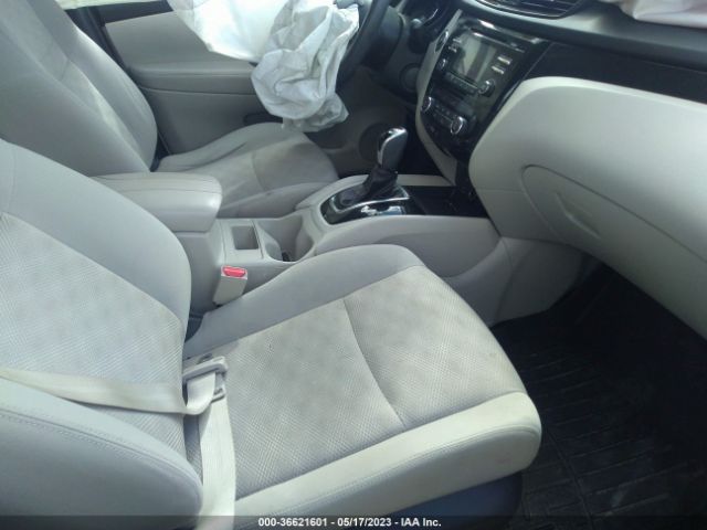 JN1BJ1CR4JW200211 Nissan Rogue Sport Sv