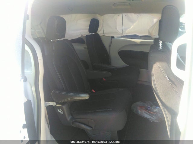 2C4RC1CG1NR218605 Chrysler Voyager Lx