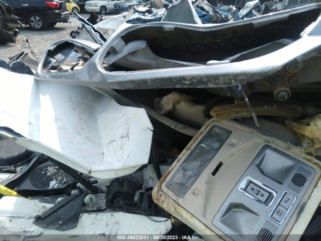 2011 JAGUAR XF SAJXA0JC5BMR95957 Photo 6