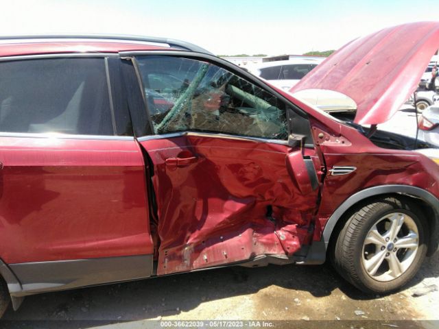 1FMCU0GX0GUA66339 Ford ESCAPE SE