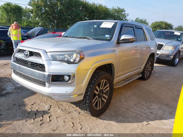 Toyota 4RUNNER SR5 2017 JTEBU5JR7H5428343 Image 2