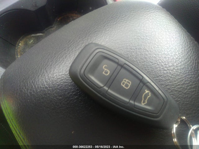 2012 FORD FOCUS TITANIUM VIN: 1FAHP3N26CL210136