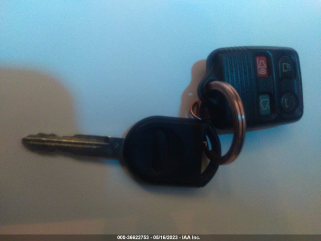 2010 FORD FOCUS SE VIN: 1FAHP3FN1AW212526