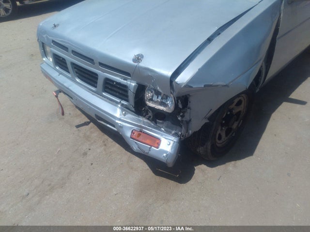 1994 NISSAN TRUCK XE VIN: 1N6SD11S4RC398020