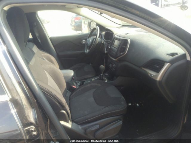 1C4PJMCB4FW679387 Jeep Cherokee Latitude
