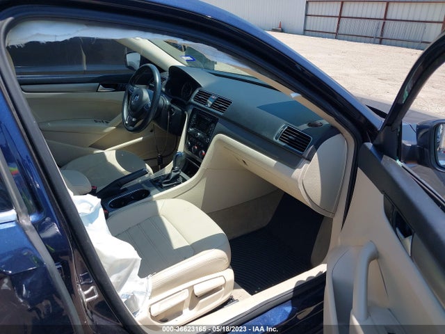 1VWBS7A31FC091871 Volkswagen Passat 1.8t Se W/sunroof & Nav