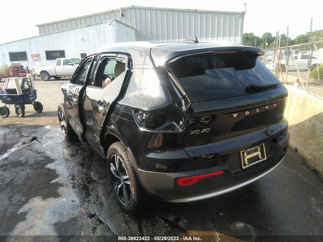 2023 Volvo XC40, VIN: YV4L12UN7P2946314