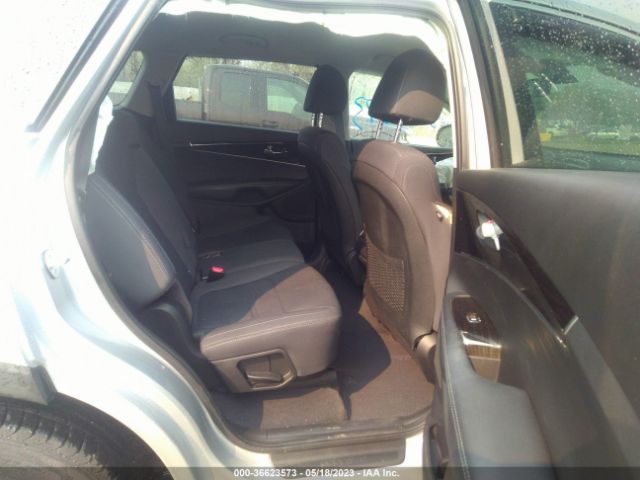 5XYPGDA55KG486023 KIA Sorento Lx V6