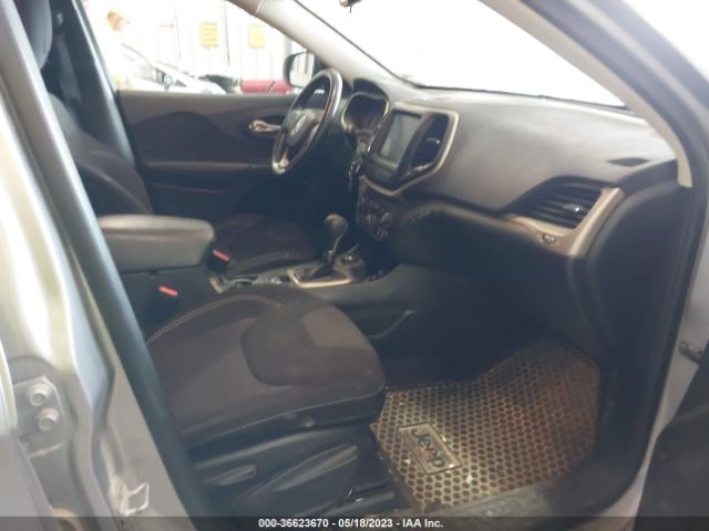 1C4PJMCS5FW601622 Jeep Cherokee Latitude