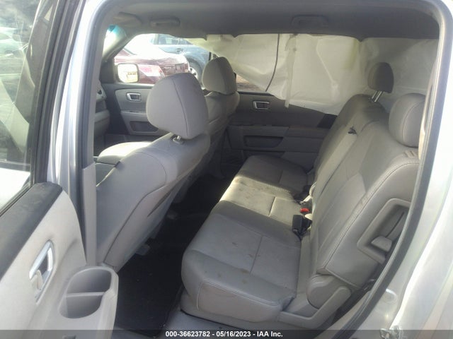 2011 HONDA PILOT LX VIN: 5FNYF4H20BB103941