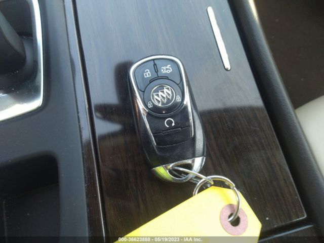 1G4ZP5SZXJU132989 Buick Lacrosse Essence