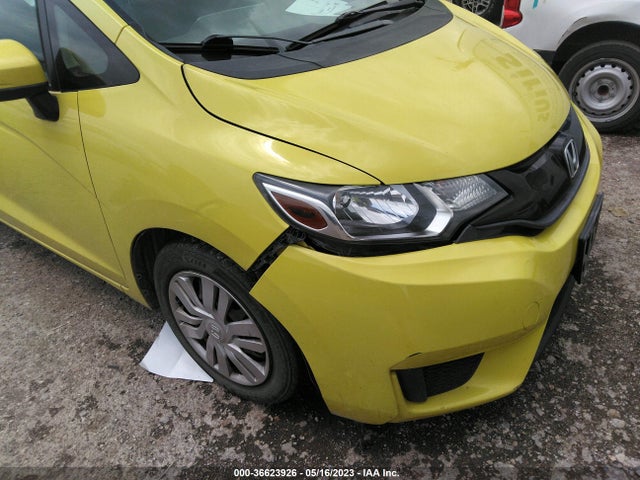 Honda FIT LX 2015 3HGGK5H57FM787686 Image 6