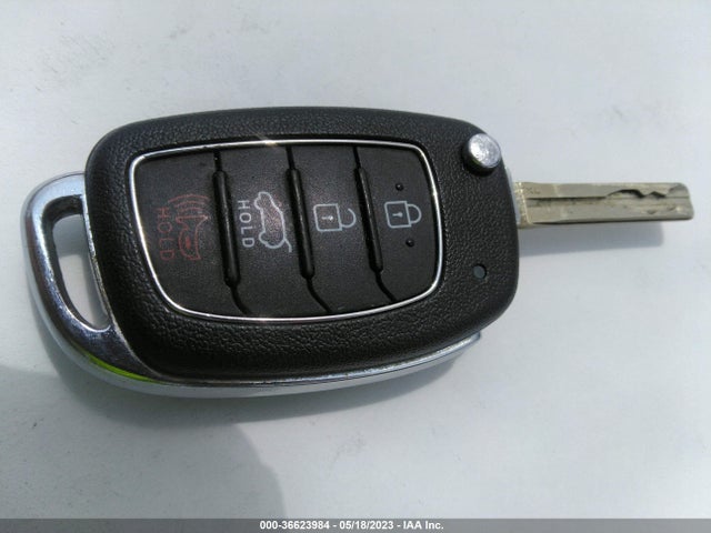 2020 HYUNDAI TUCSON SE VIN: KM8J23A47LU271423