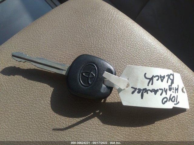 2010 TOYOTA HIGHLANDER SE VIN: 5TDKK3EH9AS020488
